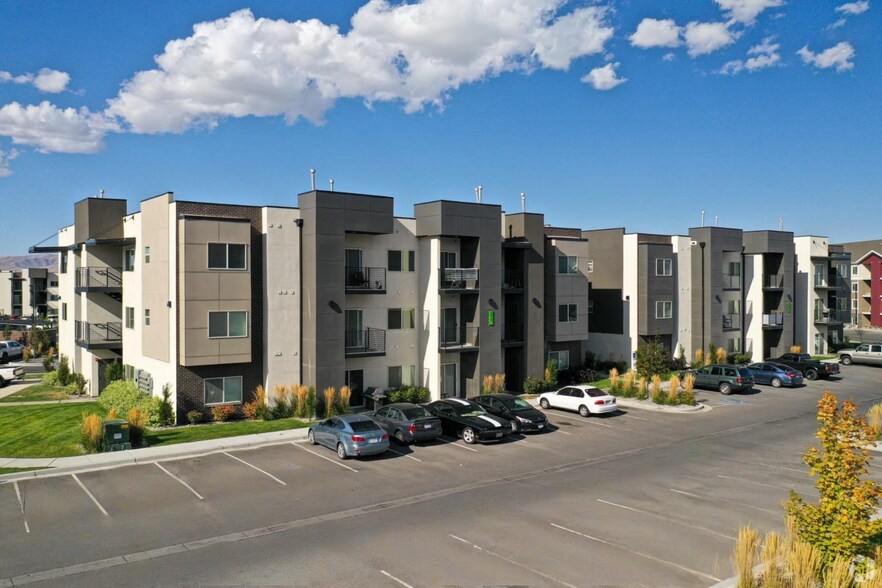 More Photos Of 624 E 300 N, Vineyard Multifamily For Sale