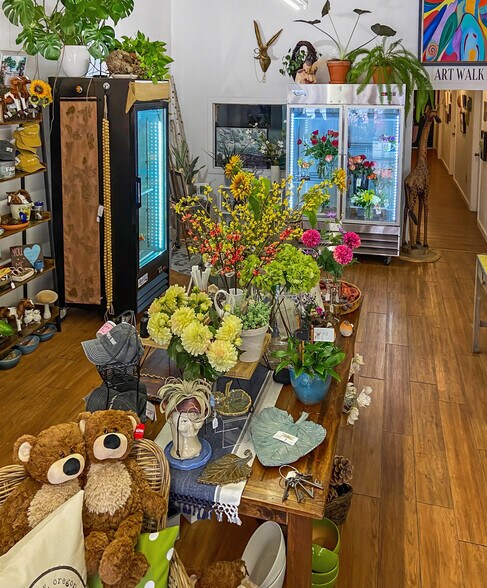 More Photos Of 1719 Main St, Baker City General Retail For Sale