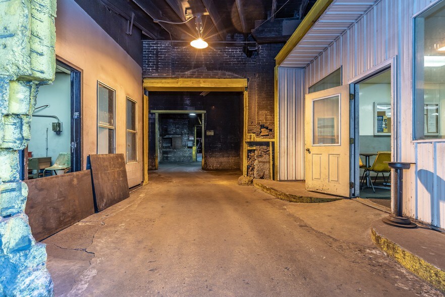 More Photos Of 283 N Main St, Fredericktown Industrial For Sale