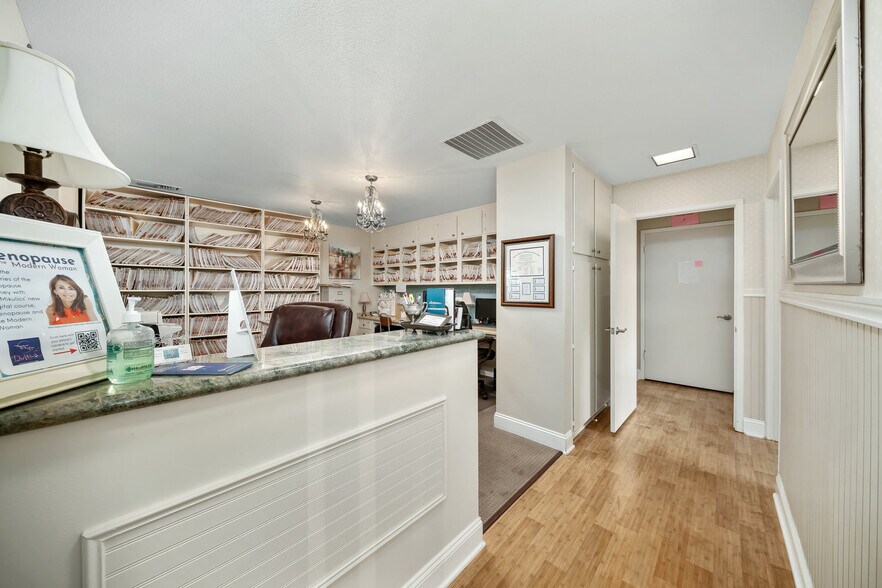 More Photos Of 1050 Las Tablas Rd, Templeton Medical For Lease