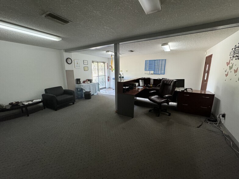 More Photos Of 3429 N Liberty St, Jacksonville Light Distribution For Lease