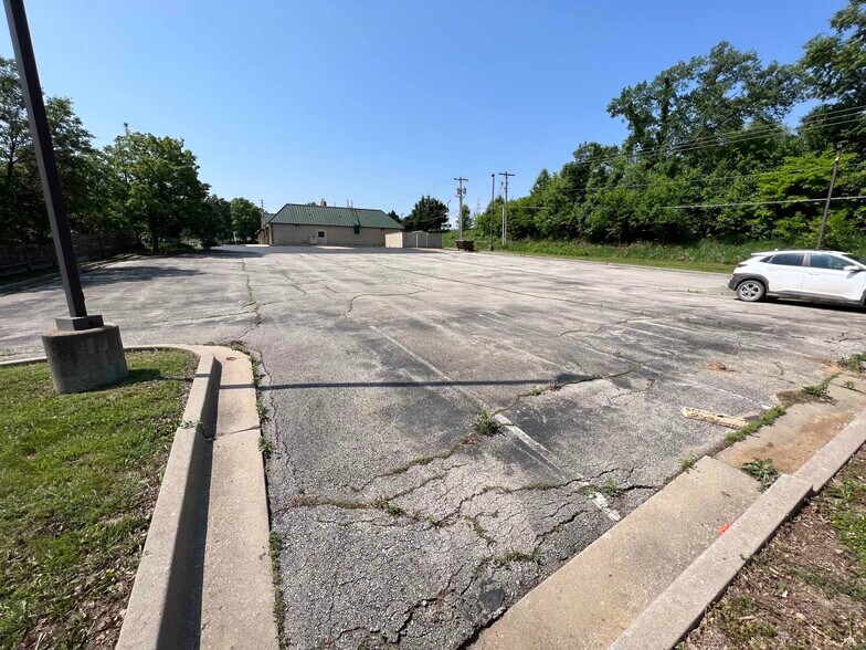 More Photos Of 4229 Frederick Ave, Saint Joseph Restaurant For Sale