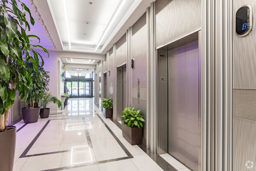 More Photos Of 1111 Plaza Dr, Schaumburg Unknown For Lease