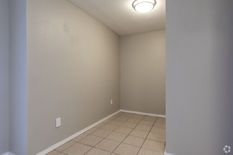 More Photos Of 1010 Magnolia Dr, Freeport Apartments For Sale