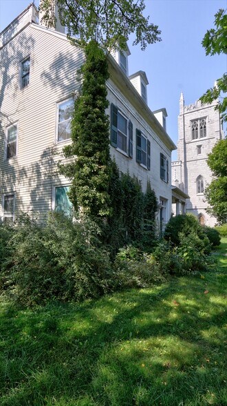 More Photos Of 520 S Main St, Geneva Religious Facility For Sale