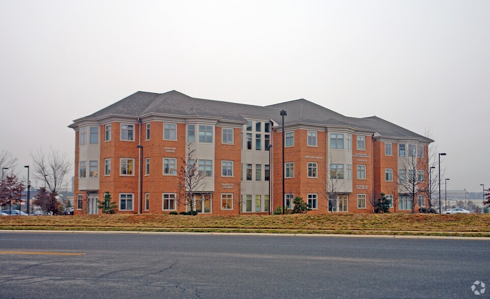 More Photos Of 46161 Westlake Dr, Sterling Office For Sale