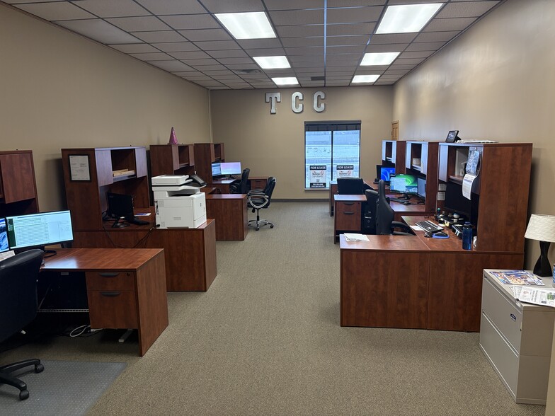 More Photos Of 29 S Lake St, Big Lake Office For Lease