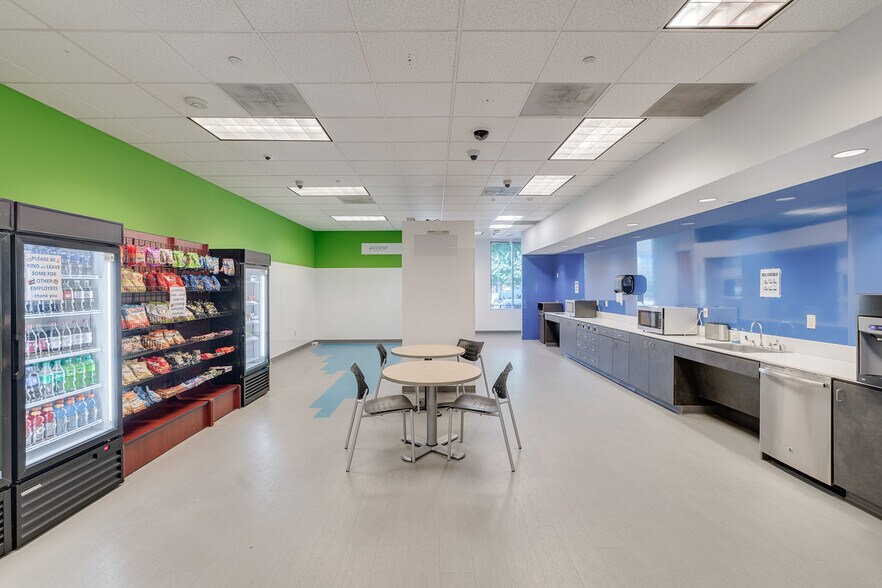 More Photos Of 3929 W John Carpenter Fwy, Irving Office For Sale