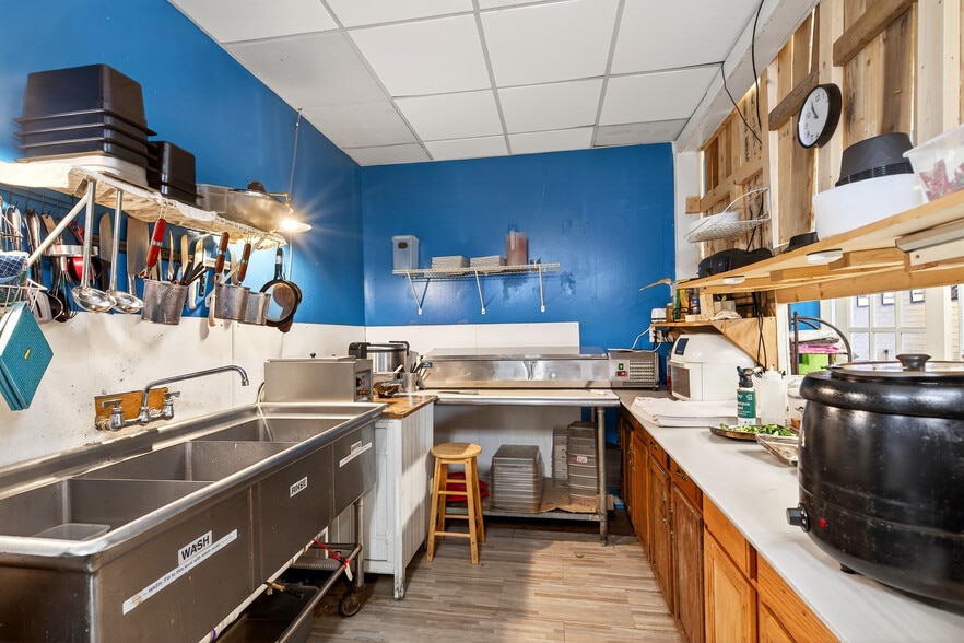 More Photos Of 5476-5478 Broadway St, Lancaster Storefront Retail Residential For Sale