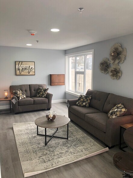 More Photos Of 797 E Market St, Akron Apartments For Sale