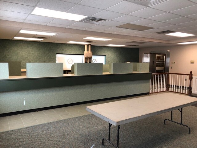 More Photos Of 750 S Raisinville Rd, Monroe Bank For Lease