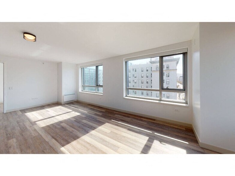 More Photos Of 1177 Market St, San Francisco Apartments For Lease