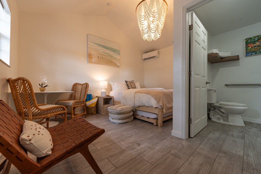 More Photos Of 2502 Tamarind Dr, Hutchinson Island Hotel For Sale