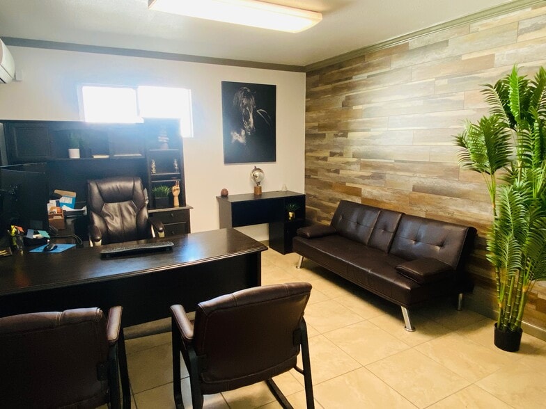 More Photos Of 1825 E 21st St, Merced Office For Lease