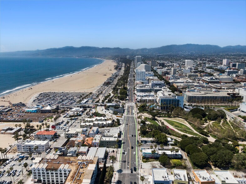 More Photos Of 35 Arcadia Ter, Santa Monica Apartments For Sale