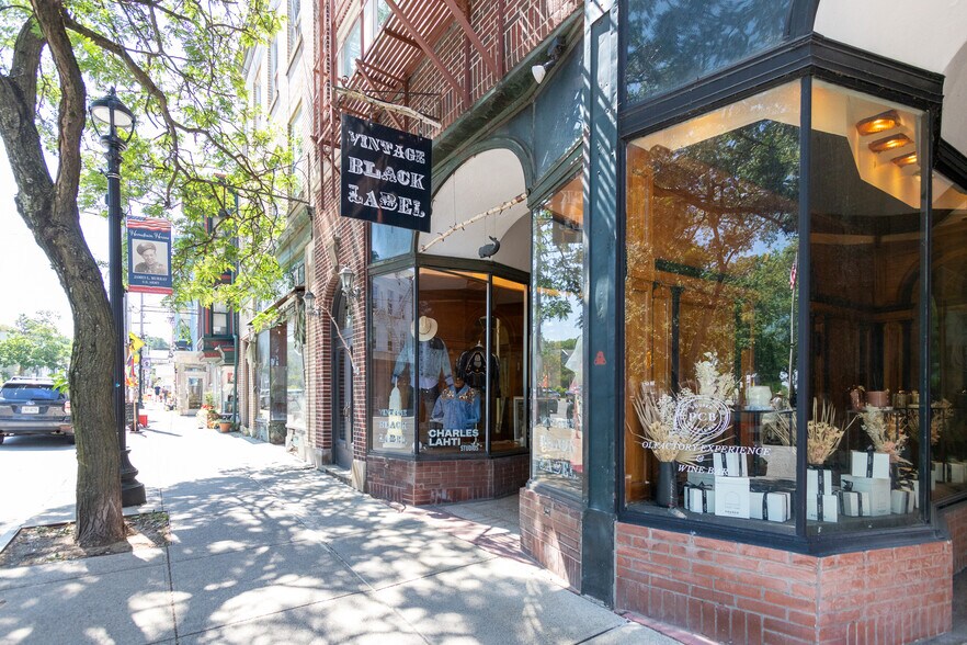 More Photos Of 711 Warren St, Hudson Storefront Retail Residential For Lease