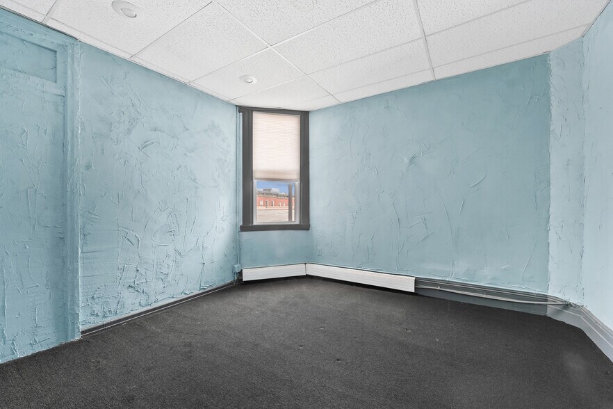 More Photos Of 507 32nd St, Union City Storefront Retail Office For Sale