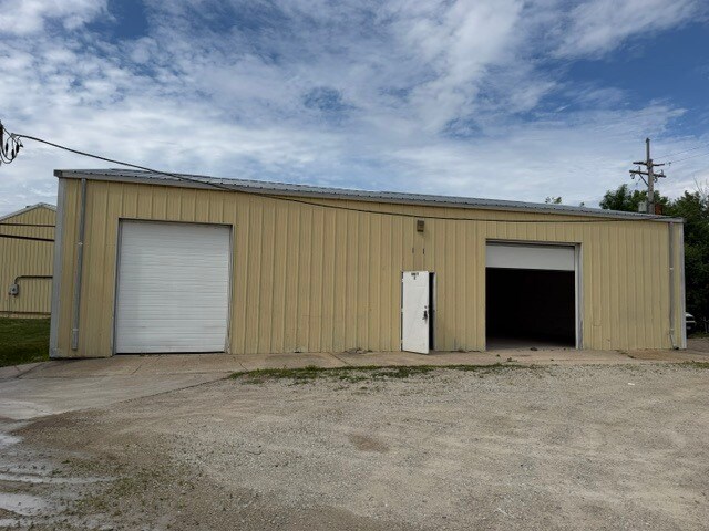 More Photos Of 18130-18134 NW Frontage Rd, Joliet Warehouse For Lease