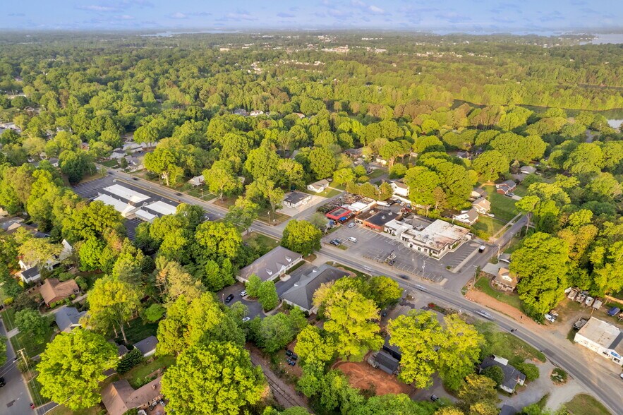More Photos Of 20808 N Main St, Cornelius Medical For Sale