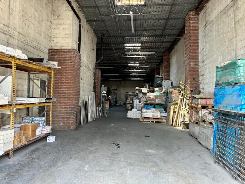 More Photos Of 51-23 Northern Blvd, Woodside Storefront For Lease