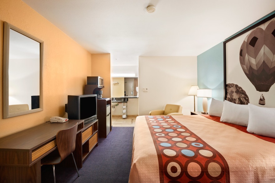 More Photos Of 81753 111 Hwy, Indio Hotel For Sale