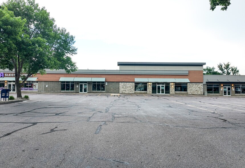 More Photos Of 1112 W 41st St, Sioux Falls Unknown For Lease
