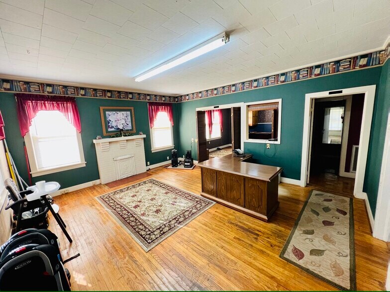 More Photos Of 303 S Second St, Booneville Medical For Sale