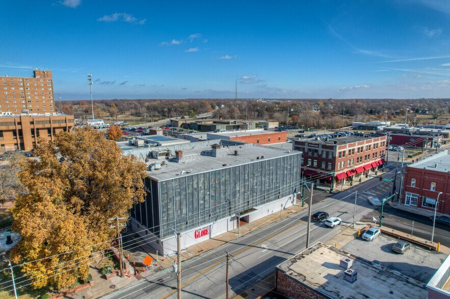 More Photos Of 117 E 4th St, Joplin Office For Sale