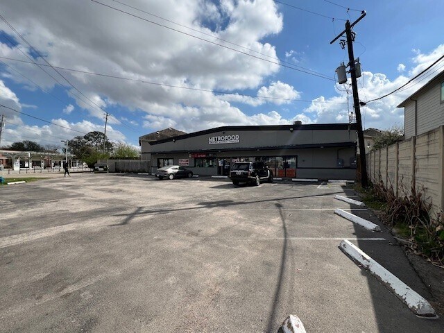 More Photos Of 226 Cavalcade St, Houston Freestanding For Sale