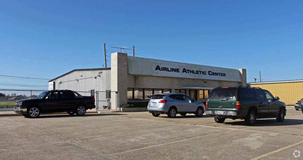 Primary Photo Of 8896 Richmond Dr, La Place Health Club For Lease
