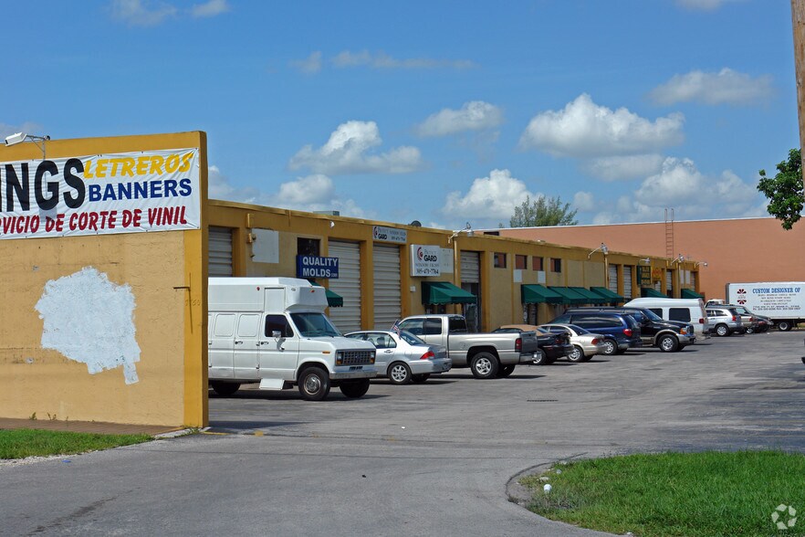 More Photos Of 7752-7776 NW 71st St, Miami Warehouse For Sale