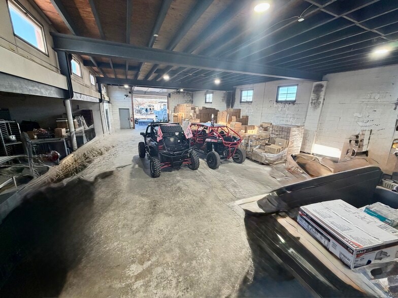 More Photos Of 69 Saint Mihiel Dr, Riverside Warehouse For Sale