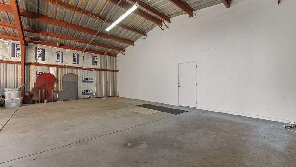 More Photos Of 1320 E Pump Station Rd, Fayetteville Light Manufacturing For Sale