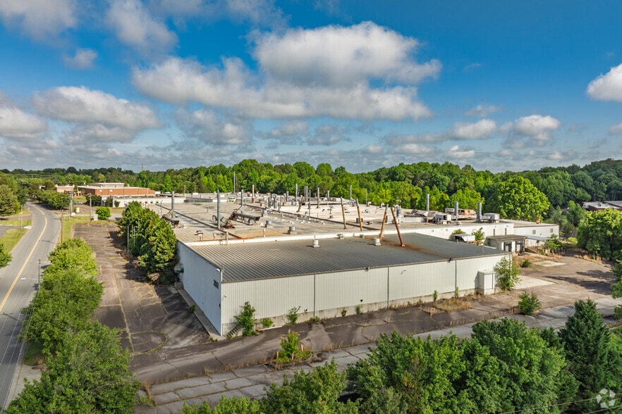 More Photos Of 3811 Kimwell Dr, Winston-Salem Warehouse For Sale