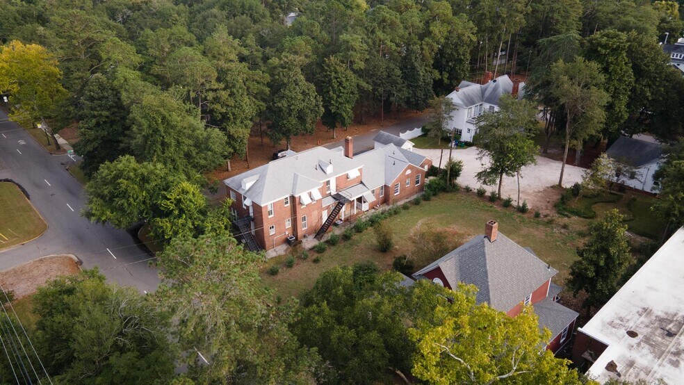 More Photos Of 105 Lancaster St SW, Aiken Loft Creative Space For Lease