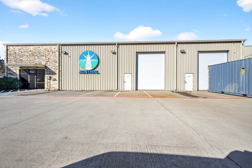 Primary Photo Of 8601 Fawn Trl, Conroe Warehouse For Lease