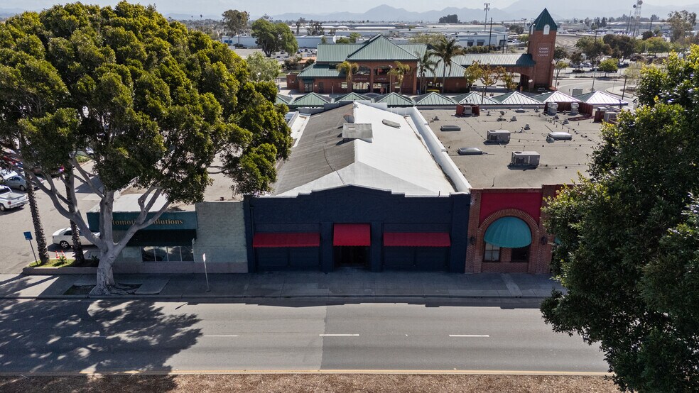 More Photos Of 344 S Oxnard Blvd, Oxnard General Retail For Sale