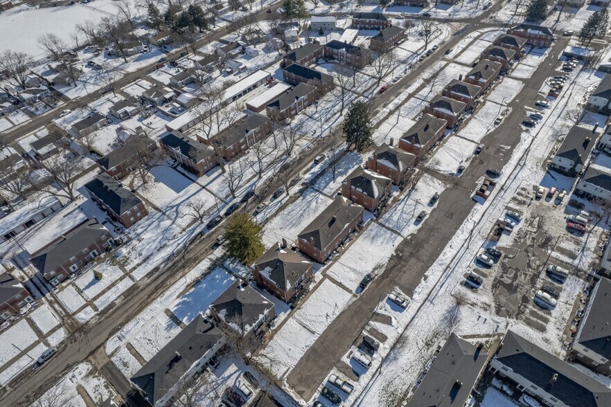 More Photos Of 299-377 Mayfair Blvd, Columbus Apartments For Sale