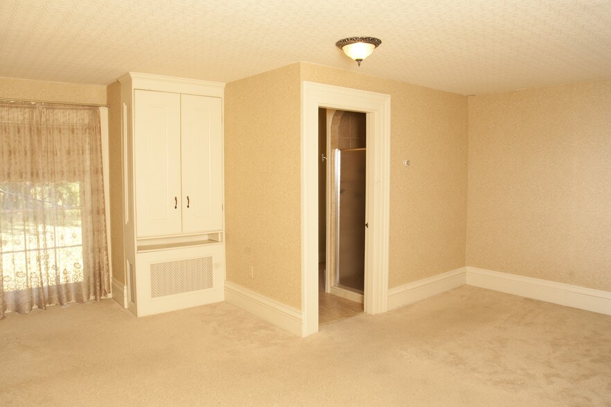 More Photos Of 2057 State Route 96, Trumansburg Hotel For Sale