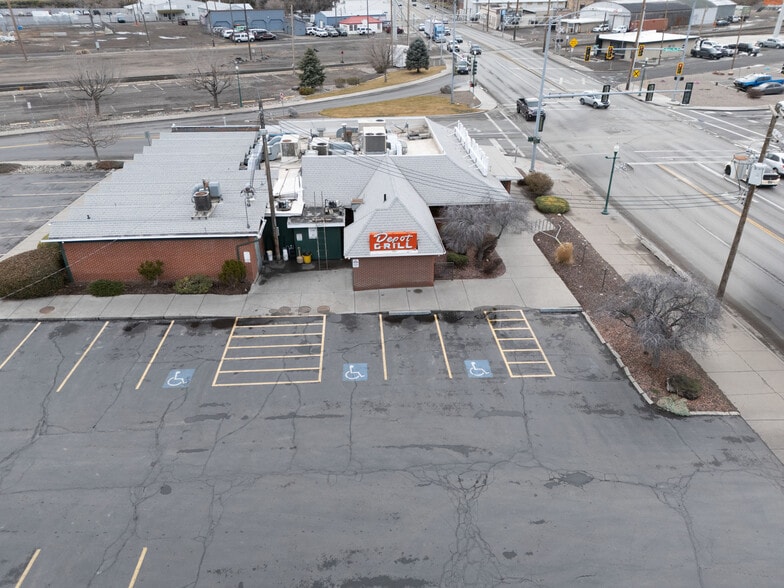 More Photos Of 545 Shoshone St S, Twin Falls Restaurant For Sale