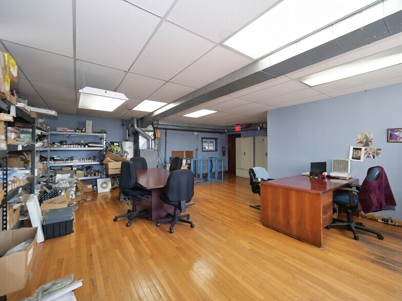 More Photos Of 5000 W Cermak Rd, Cicero Auto Repair For Sale