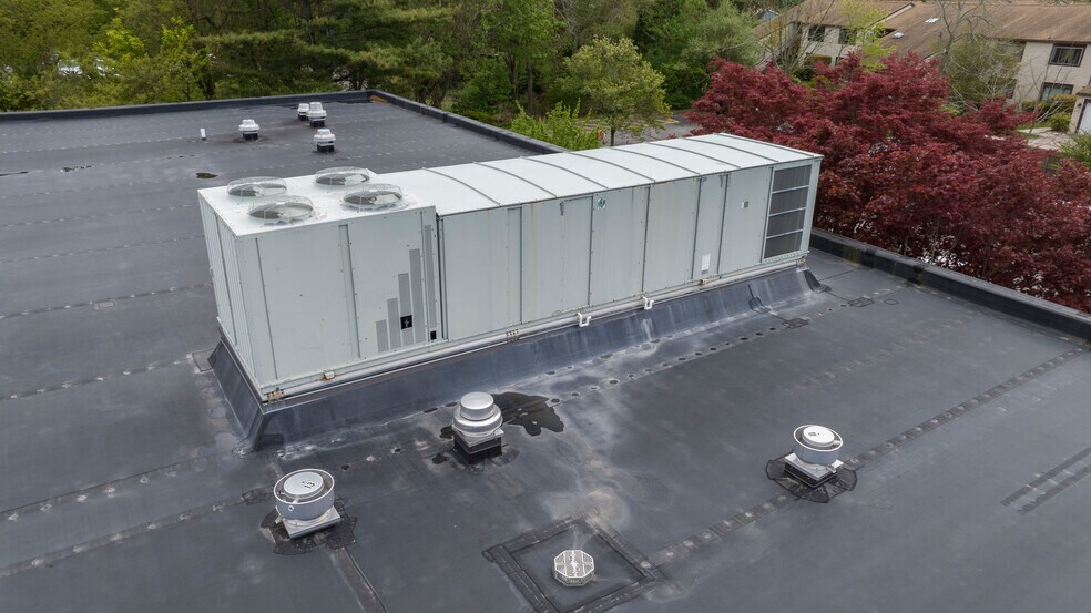 More Photos Of 360 Kingstown Rd, Narragansett Medical For Sale