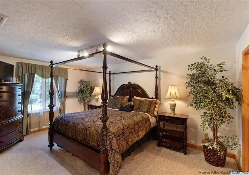 More Photos Of 218 NY-296, Windham Hotel For Sale