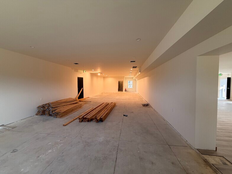 More Photos Of 15224 Bonanza Rd, Victorville Freestanding For Sale