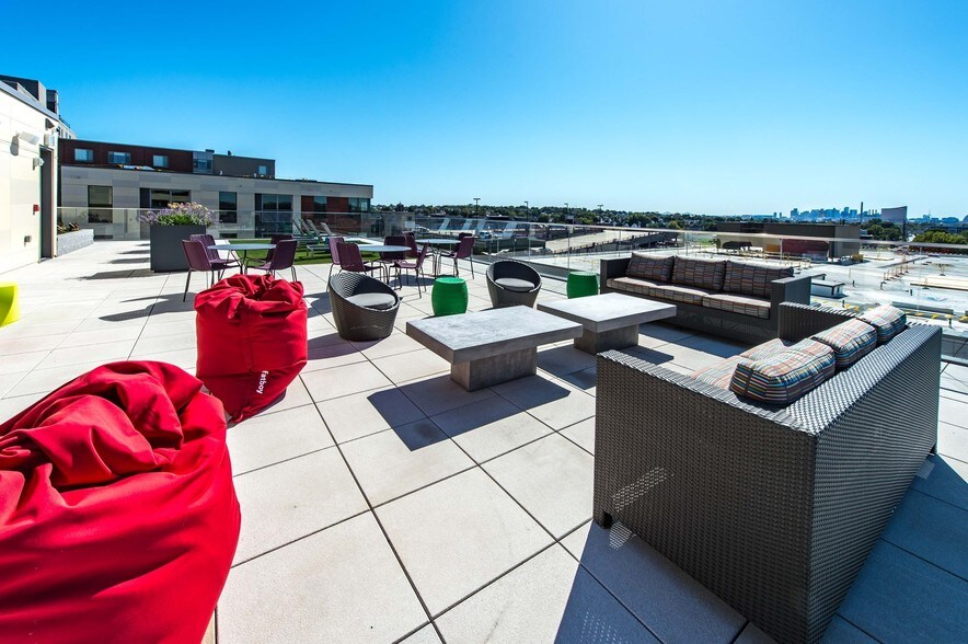 More Photos Of 190 Pleasant St, Malden Apartments For Lease