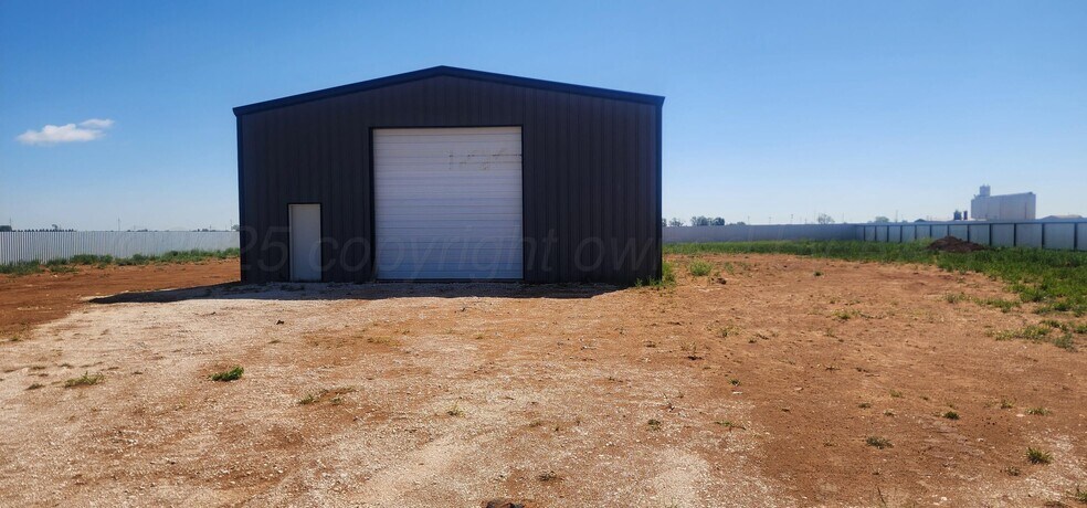 Primary Photo Of 720 State Line rd, Farwell Warehouse For Sale