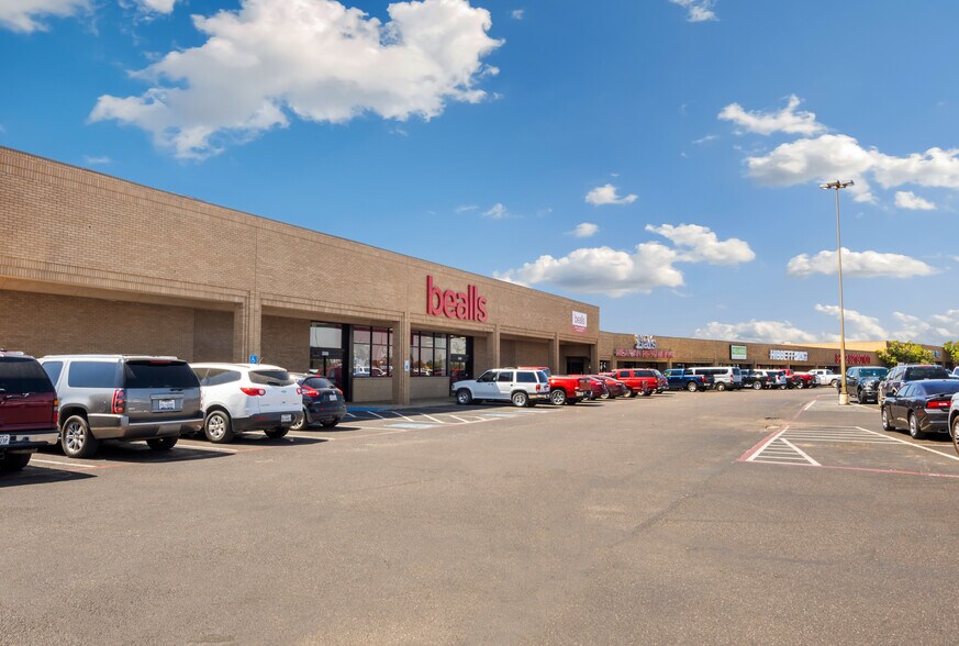 More Photos Of 3400 Olton Rd, Plainview Unknown For Lease