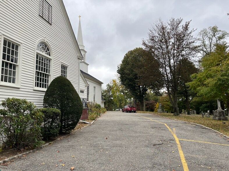 More Photos Of 243-01 Northern Blvd, Douglaston Religious Facility For Lease