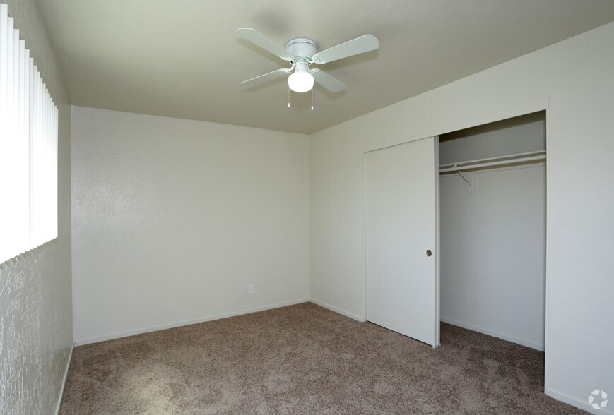 More Photos Of 618-631 Plaza Ave, Sacramento Apartments For Sale