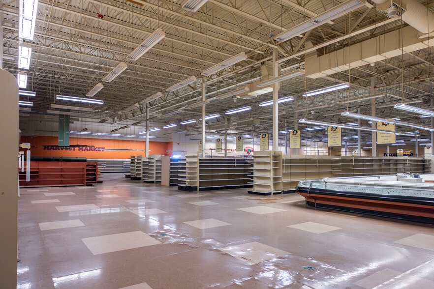 More Photos Of 6300 State Highway 37, Massena Supermarket For Sale